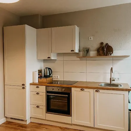 Ein Nachbar Des Unesco-weltkulturerbes Zeche Zollverein! Ge2r Essen